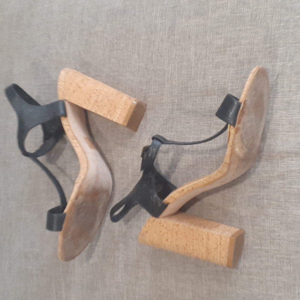 Aldo black leather open toe heel sandals size 8.5